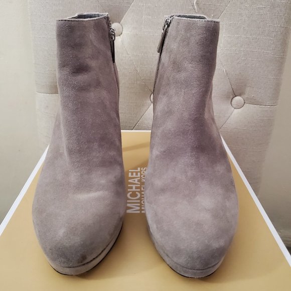 Michael Kors "Sammy" platform ankle booties - Picture 2 of 8